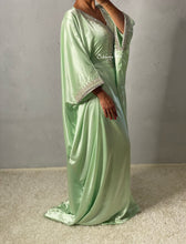 Load image into Gallery viewer, Modèle Jade vert d’eau